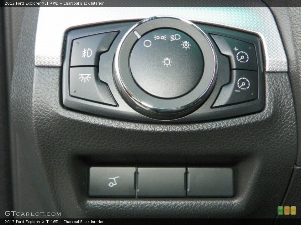 Charcoal Black Interior Controls for the 2013 Ford Explorer XLT 4WD #62155593