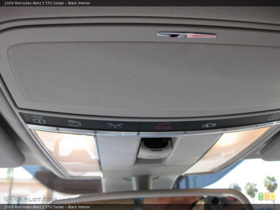 Black Interior Controls for the 2009 Mercedes-Benz S 550 Sedan #62158383