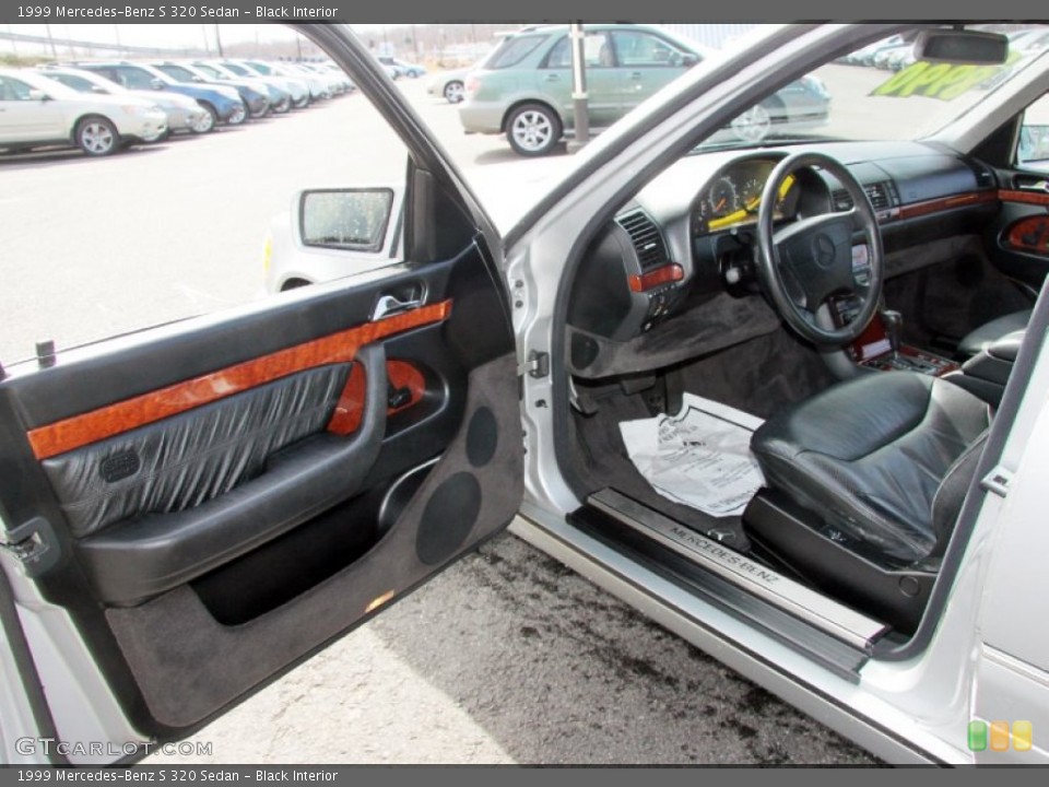 Black 1999 Mercedes-Benz S Interiors