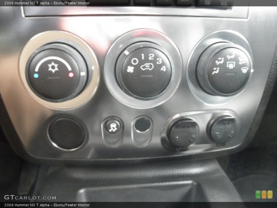 Ebony/Pewter Interior Controls for the 2009 Hummer H3 T Alpha #62211773