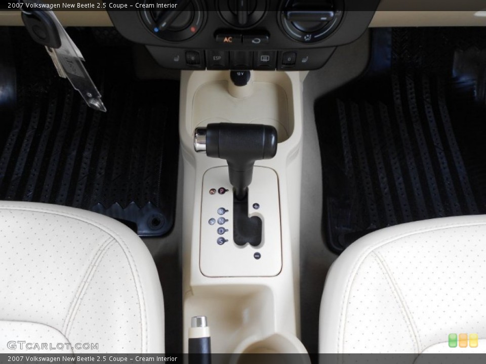 Cream Interior Transmission for the 2007 Volkswagen New Beetle 2.5 Coupe #62213138
