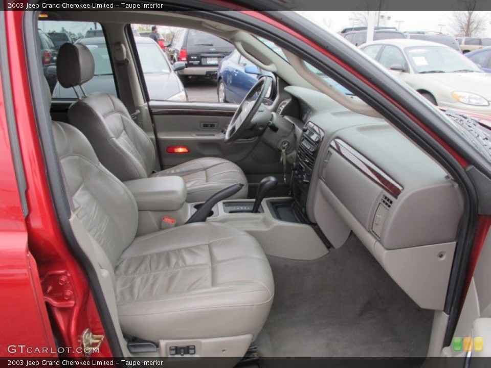 Taupe Interior Photo for the 2003 Jeep Grand Cherokee Limited #62216891
