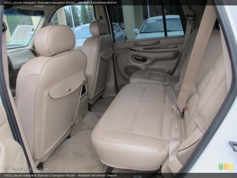 Medium Parchment Interior Photo for the 2001 Lincoln Navigator  #62217383