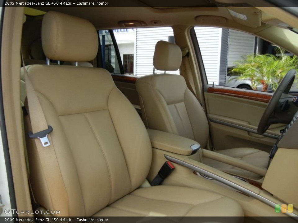 Cashmere Interior Photo for the 2009 Mercedes-Benz GL 450 4Matic #62224496