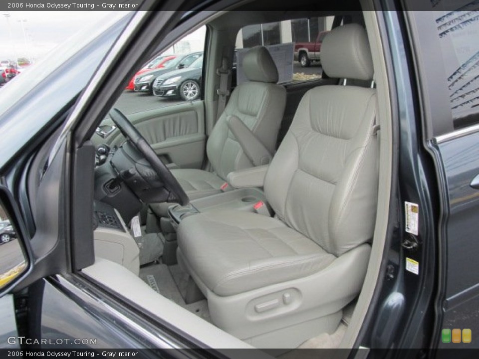 Gray Interior Photo for the 2006 Honda Odyssey Touring #62227219