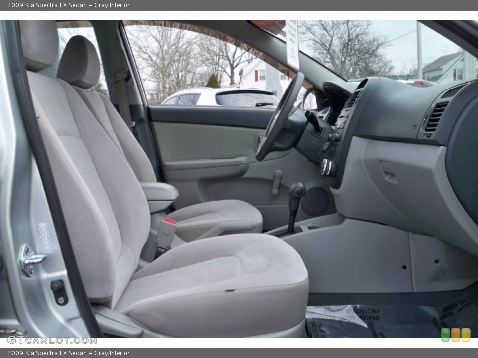 Gray Interior Photo for the 2009 Kia Spectra EX Sedan #62249302