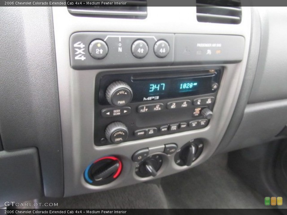 Medium Pewter Interior Audio System for the 2006 Chevrolet Colorado Extended Cab 4x4 #62249568