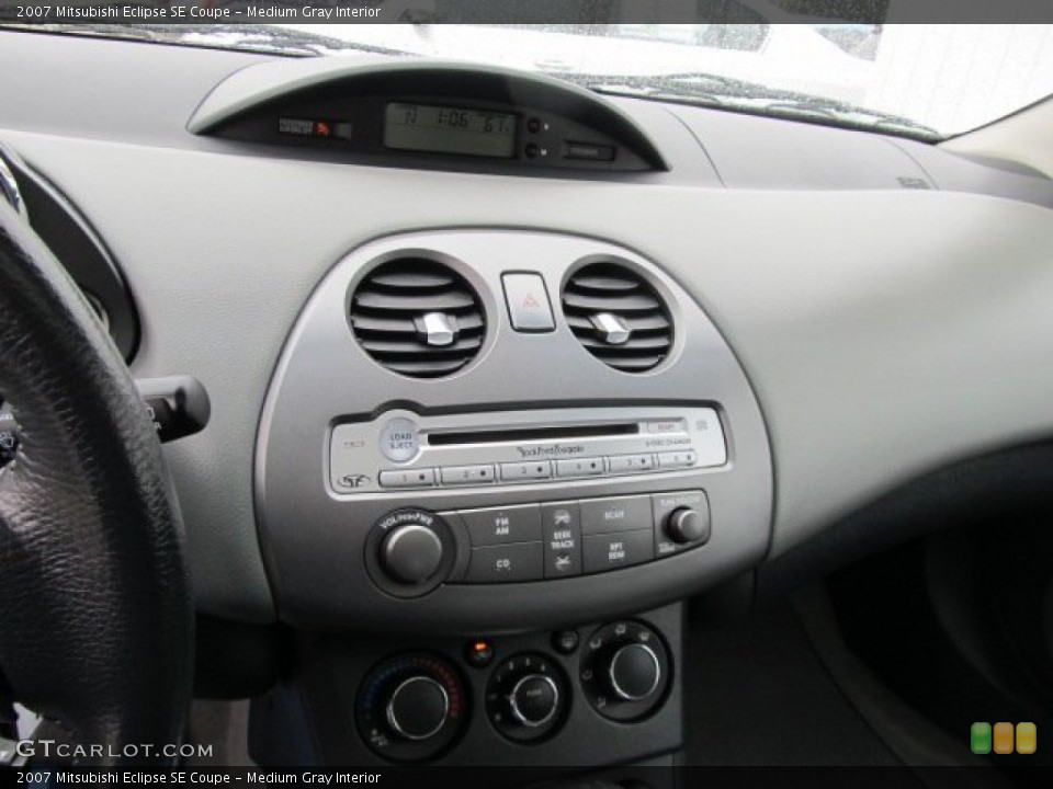 Medium Gray Interior Controls for the 2007 Mitsubishi Eclipse SE Coupe #62251621