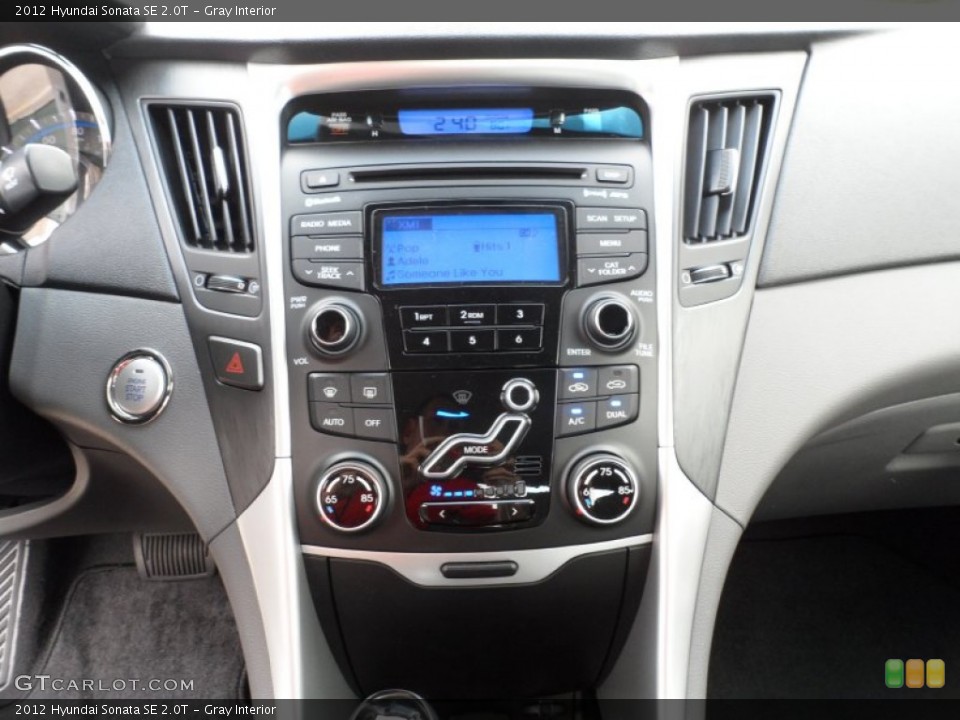 Gray Interior Controls for the 2012 Hyundai Sonata SE 2.0T #62252790