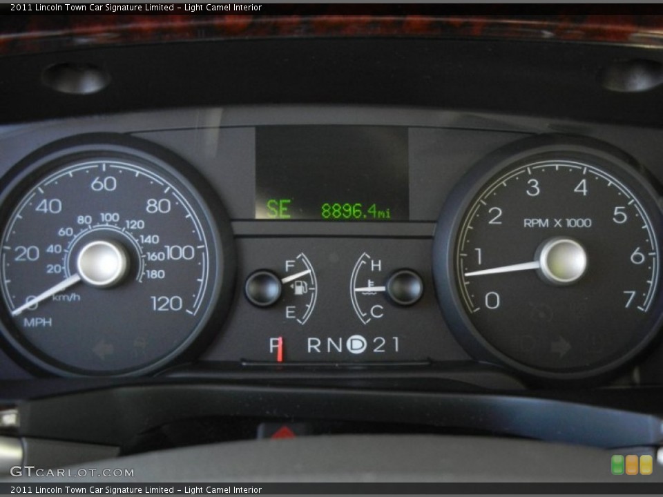 Light Camel Interior Gauges for the 2011 Lincoln Town Car Signature Limited #62272120