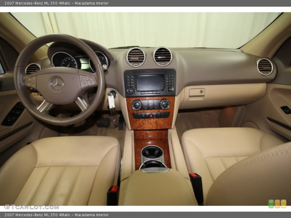 Macadamia Interior Dashboard for the 2007 Mercedes-Benz ML 350 4Matic #62280592