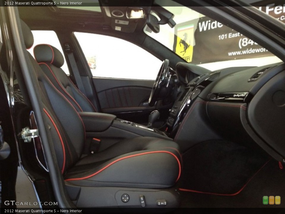 Nero Interior Photo for the 2012 Maserati Quattroporte S #62283701