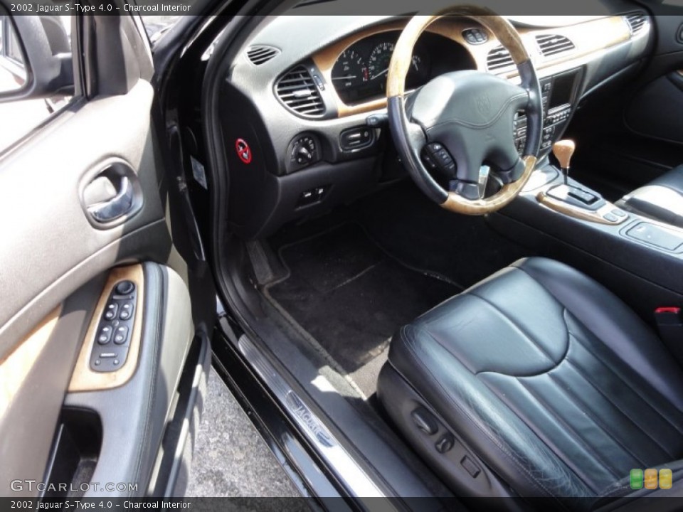 Charcoal Interior Photo for the 2002 Jaguar S-Type 4.0 #62294954