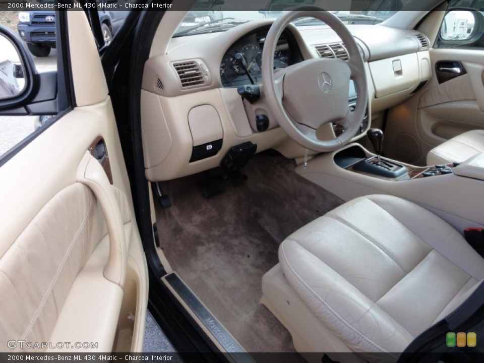 Charcoal Interior Photo for the 2000 Mercedes-Benz ML 430 4Matic #62295944