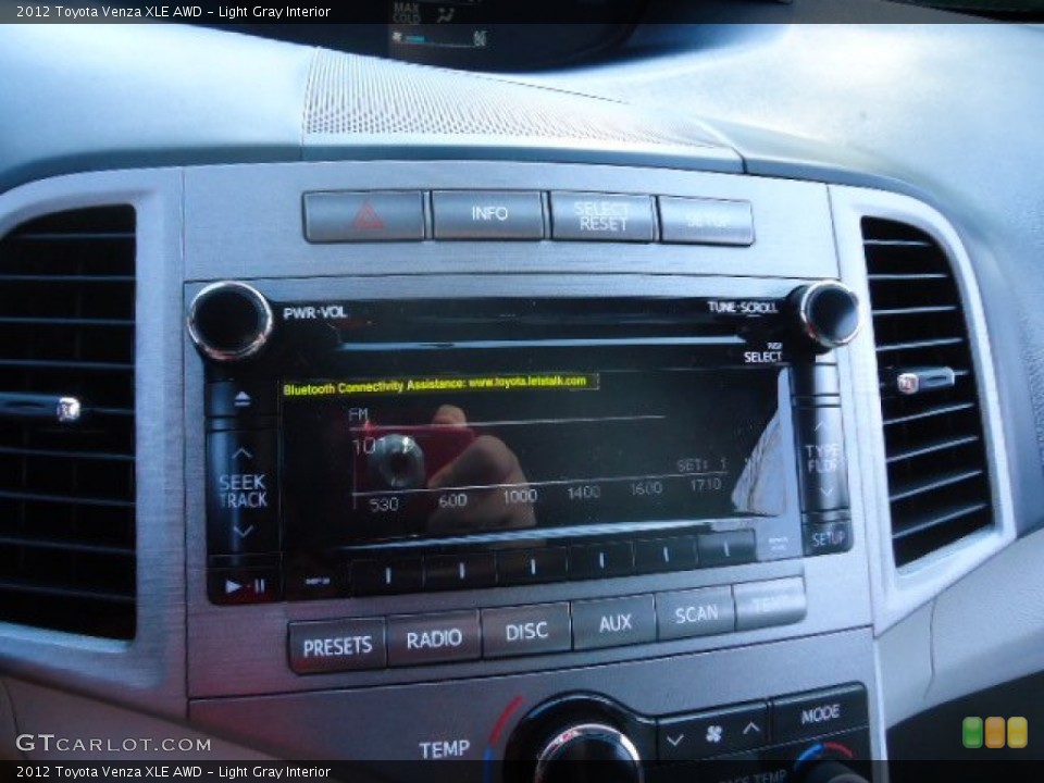 Light Gray Interior Audio System for the 2012 Toyota Venza XLE AWD #62296121