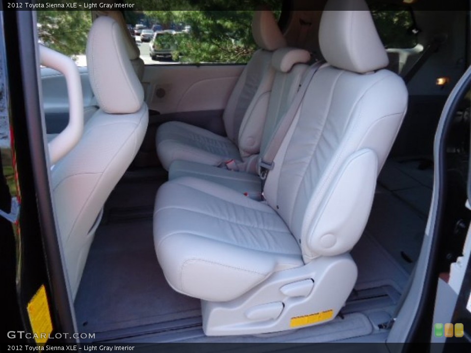 Light Gray Interior Photo for the 2012 Toyota Sienna XLE #62297279