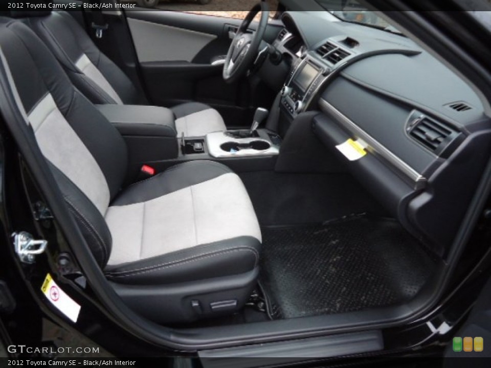 Black/Ash Interior Photo for the 2012 Toyota Camry SE #62298344