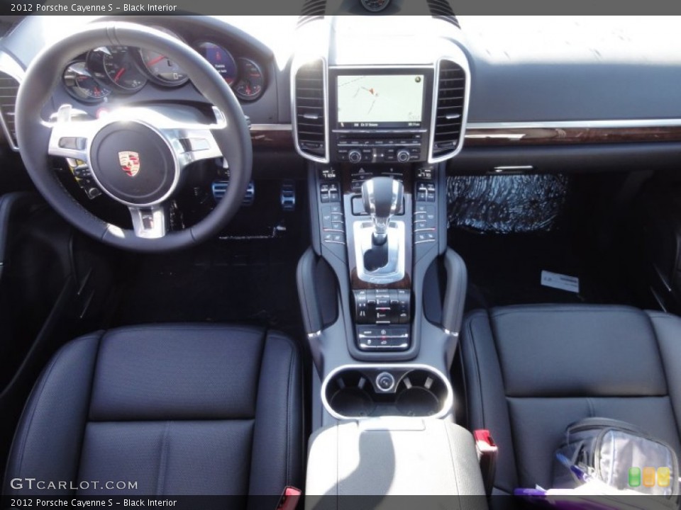 Black Interior Dashboard for the 2012 Porsche Cayenne S #62299649