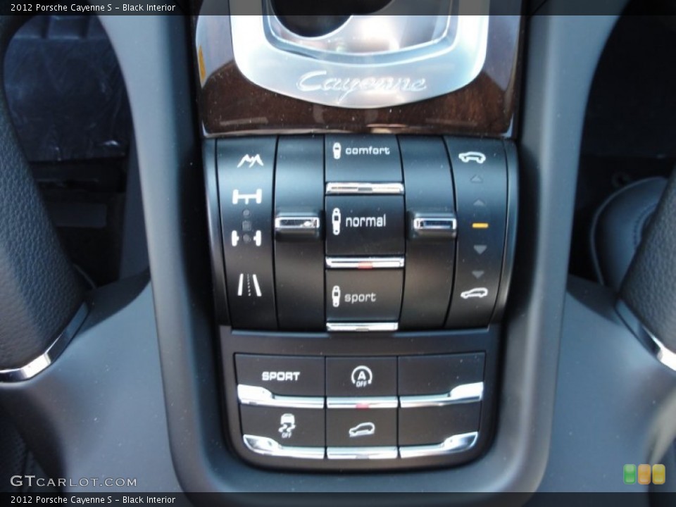 Black Interior Controls for the 2012 Porsche Cayenne S #62299754