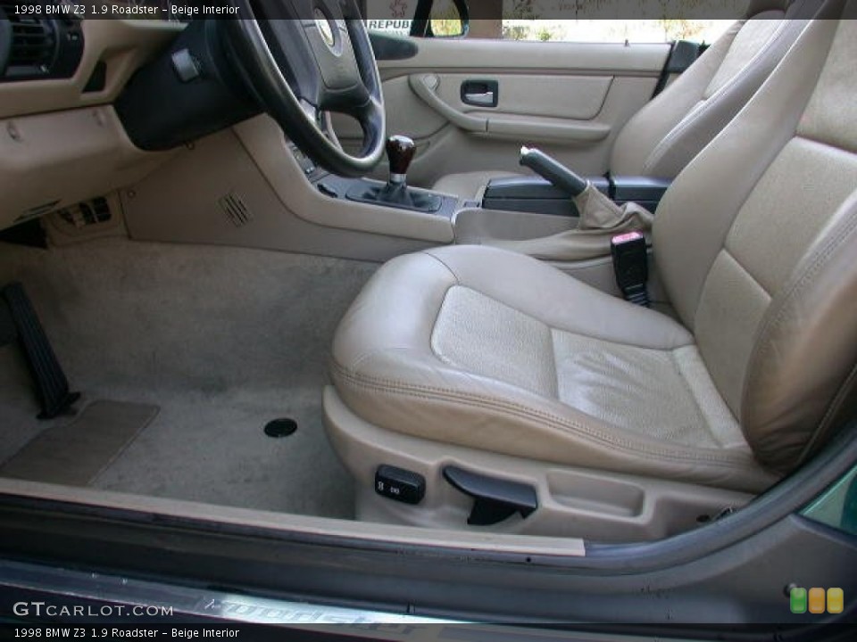 Beige Interior Photo for the 1998 BMW Z3 1.9 Roadster #62313156