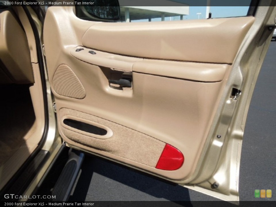 Medium Prairie Tan Interior Door Panel for the 2000 Ford Explorer XLS #62316085