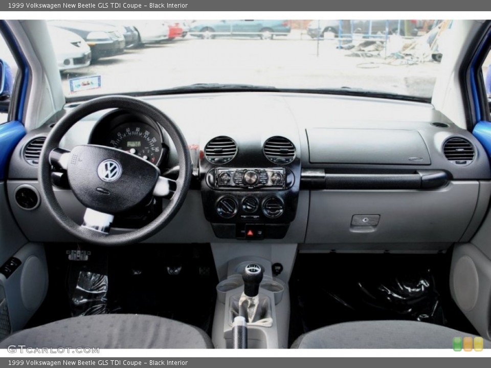 Black Interior Dashboard for the 1999 Volkswagen New Beetle GLS TDI Coupe #62317348