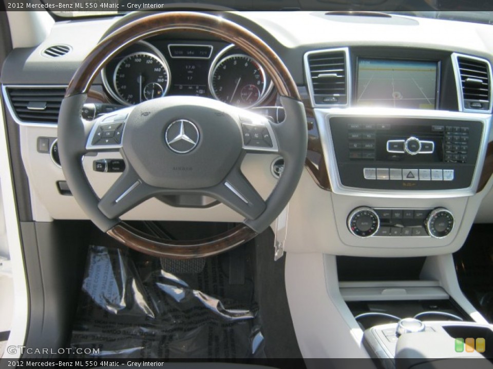 Grey Interior Dashboard for the 2012 Mercedes-Benz ML 550 4Matic #62326429