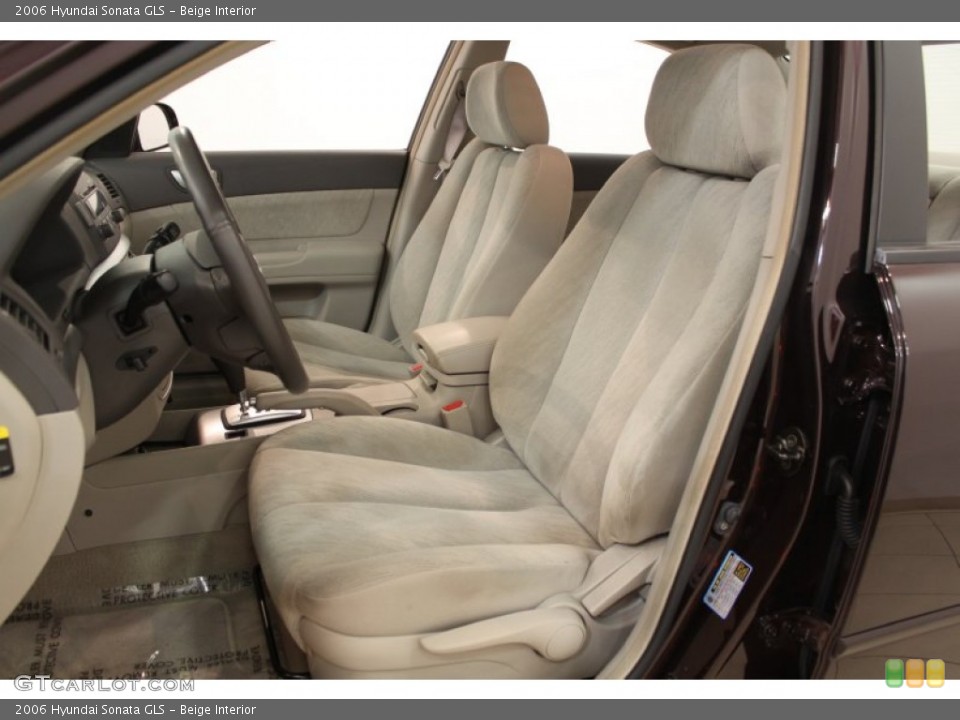 Beige Interior Photo for the 2006 Hyundai Sonata GLS #62336419