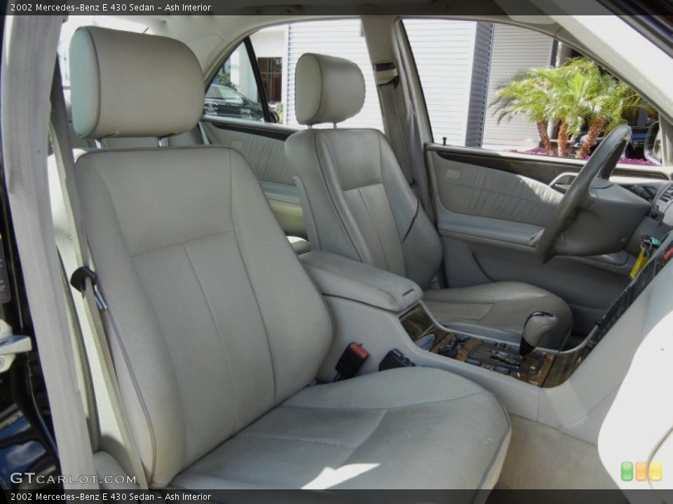 Ash Interior Photo for the 2002 Mercedes-Benz E 430 Sedan #62348102