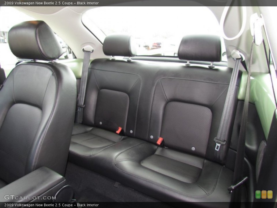 Black Interior Rear Seat for the 2009 Volkswagen New Beetle 2.5 Coupe #62348345