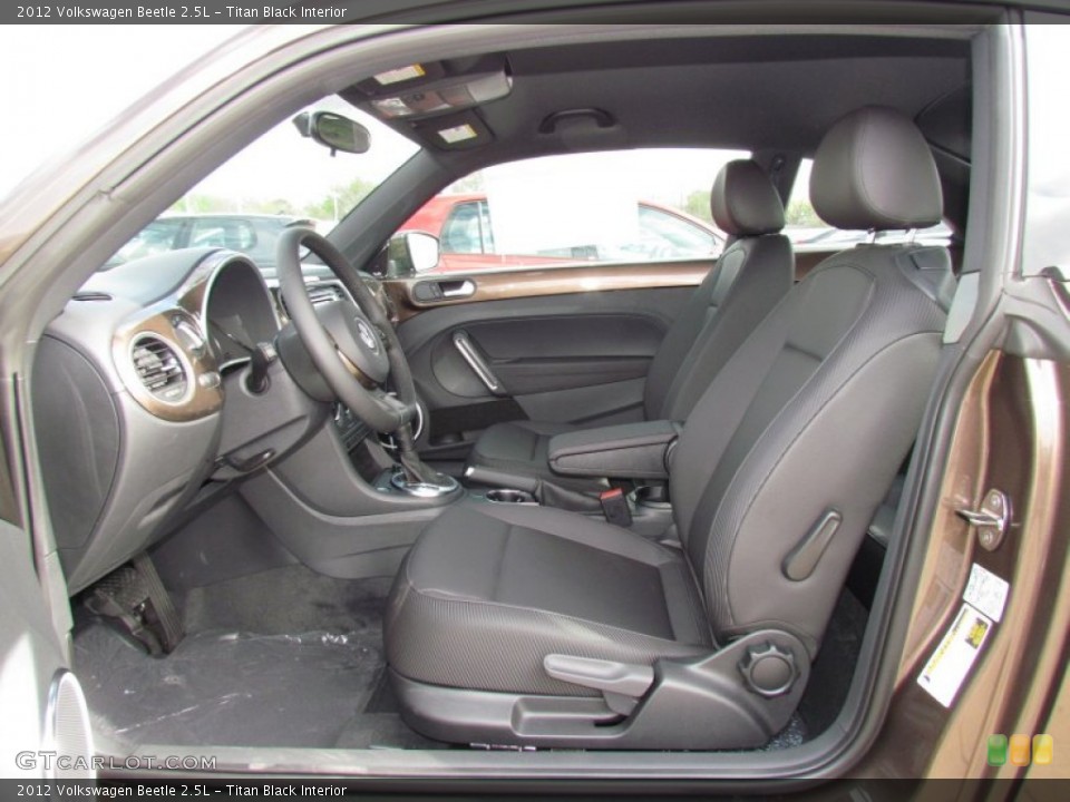 Titan Black Interior Photo for the 2012 Volkswagen Beetle 2.5L #62349023
