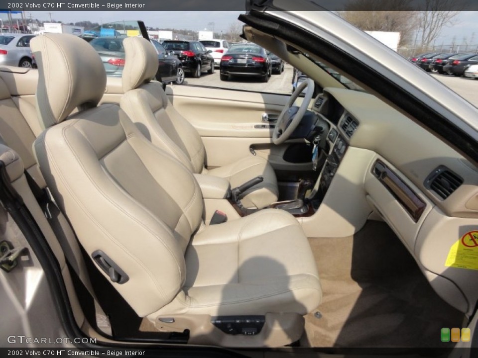 Beige Interior Photo for the 2002 Volvo C70 HT Convertible #62354411