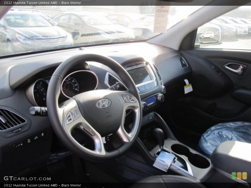 Black Interior Photo for the 2012 Hyundai Tucson Limited AWD #62362656