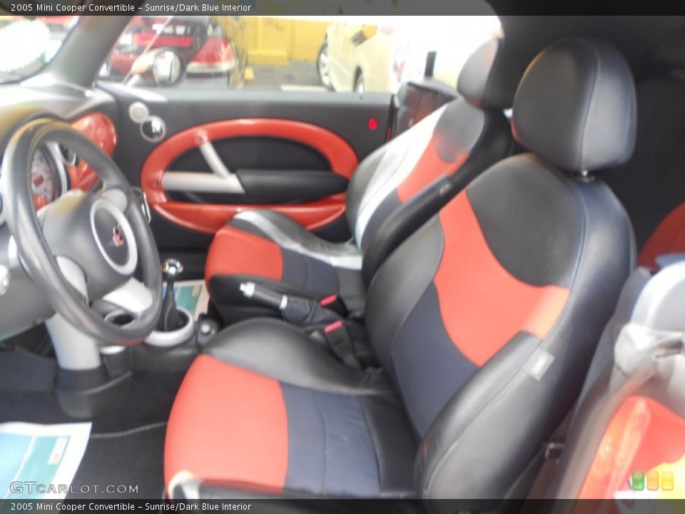 Sunrise/Dark Blue Interior Photo for the 2005 Mini Cooper Convertible #62367084