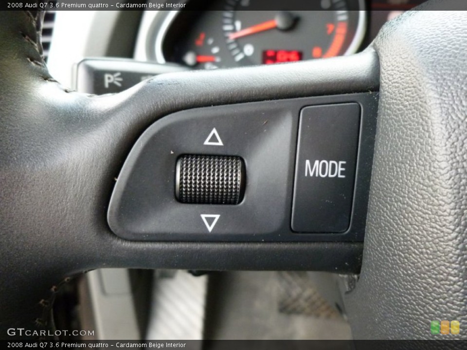 Cardamom Beige Interior Controls for the 2008 Audi Q7 3.6 Premium quattro #62382198