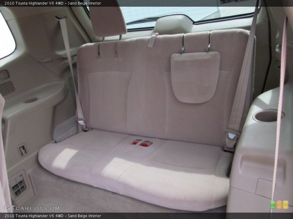Sand Beige Interior Rear Seat for the 2010 Toyota Highlander V6 4WD #62382939