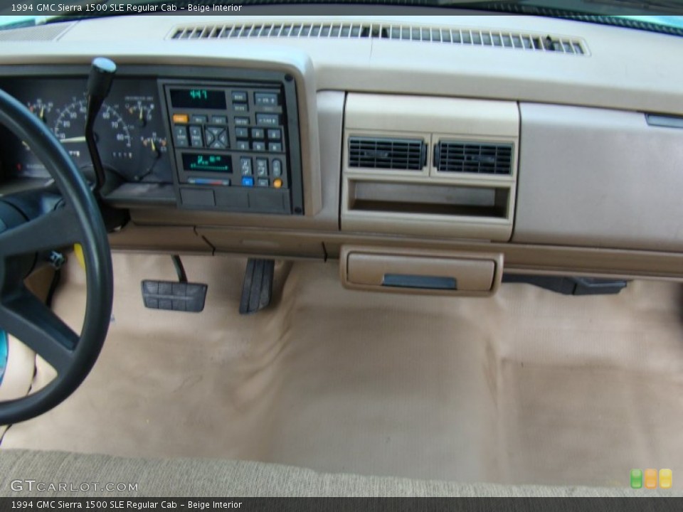 Beige Interior Dashboard for the 1994 GMC Sierra 1500 SLE Regular Cab #62404099