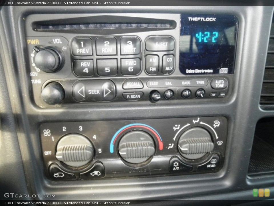 Graphite Interior Controls for the 2001 Chevrolet Silverado 2500HD LS Extended Cab 4x4 #62405367