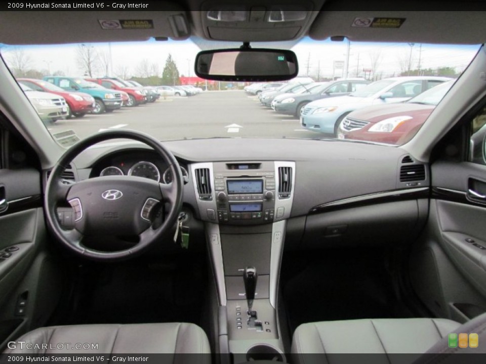 Gray Interior Dashboard for the 2009 Hyundai Sonata Limited V6 #62408607