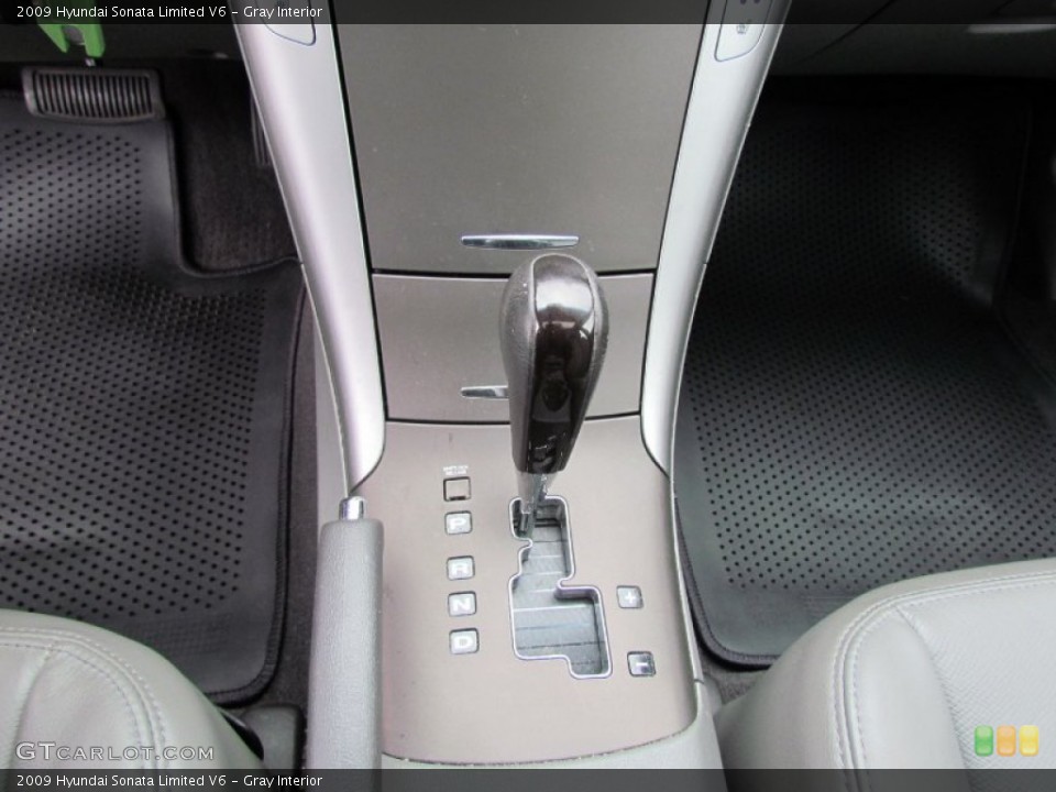 Gray Interior Transmission for the 2009 Hyundai Sonata Limited V6 #62408649