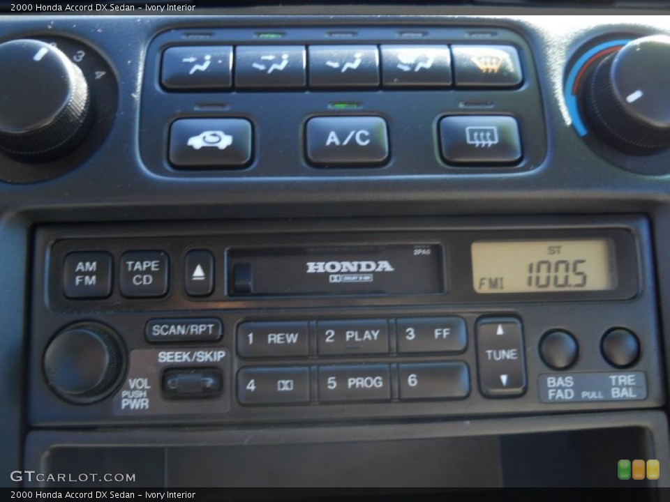 Ivory Interior Controls for the 2000 Honda Accord DX Sedan #62419572