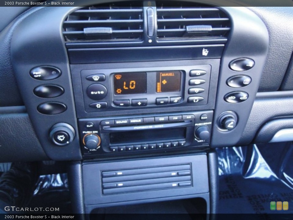 Black Interior Controls for the 2003 Porsche Boxster S #62426018