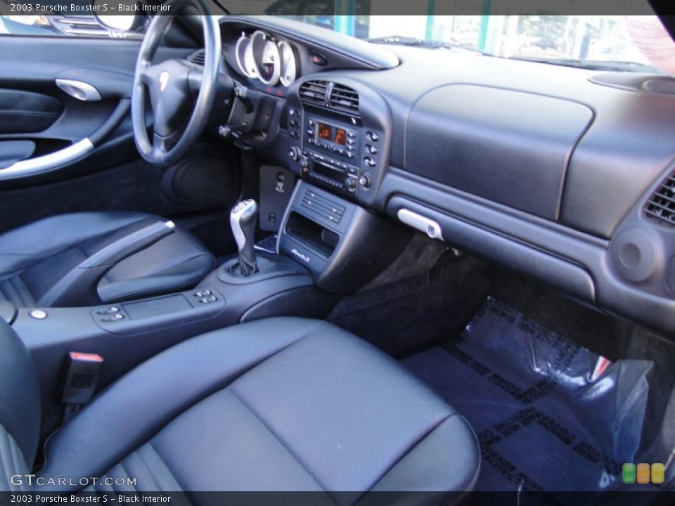 Black Interior Photo for the 2003 Porsche Boxster S #62426044
