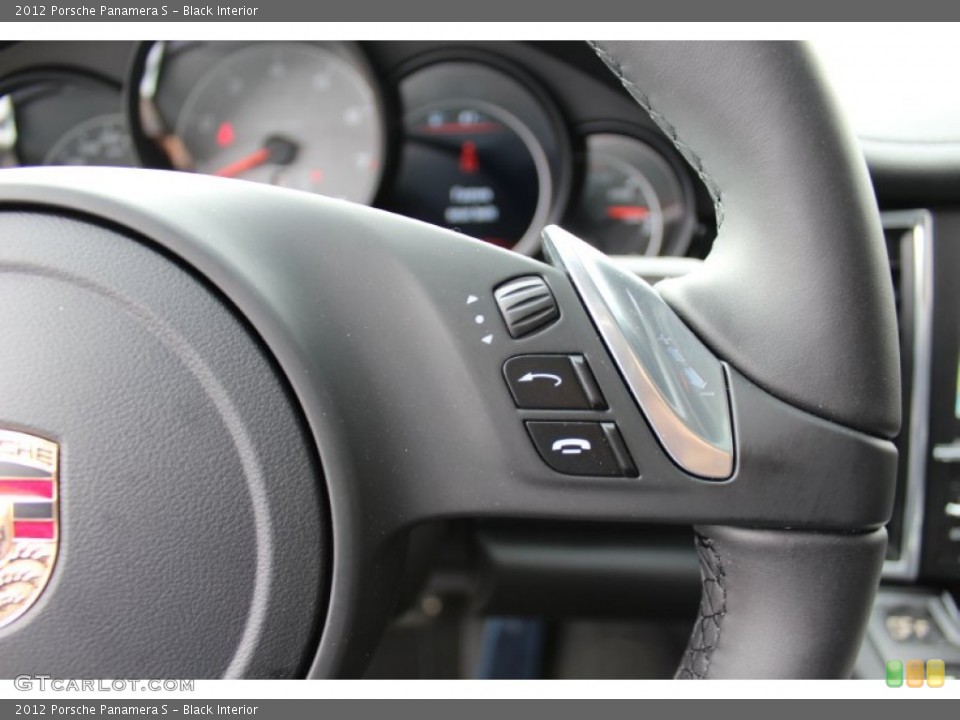 Black Interior Steering Wheel for the 2012 Porsche Panamera S #62430549