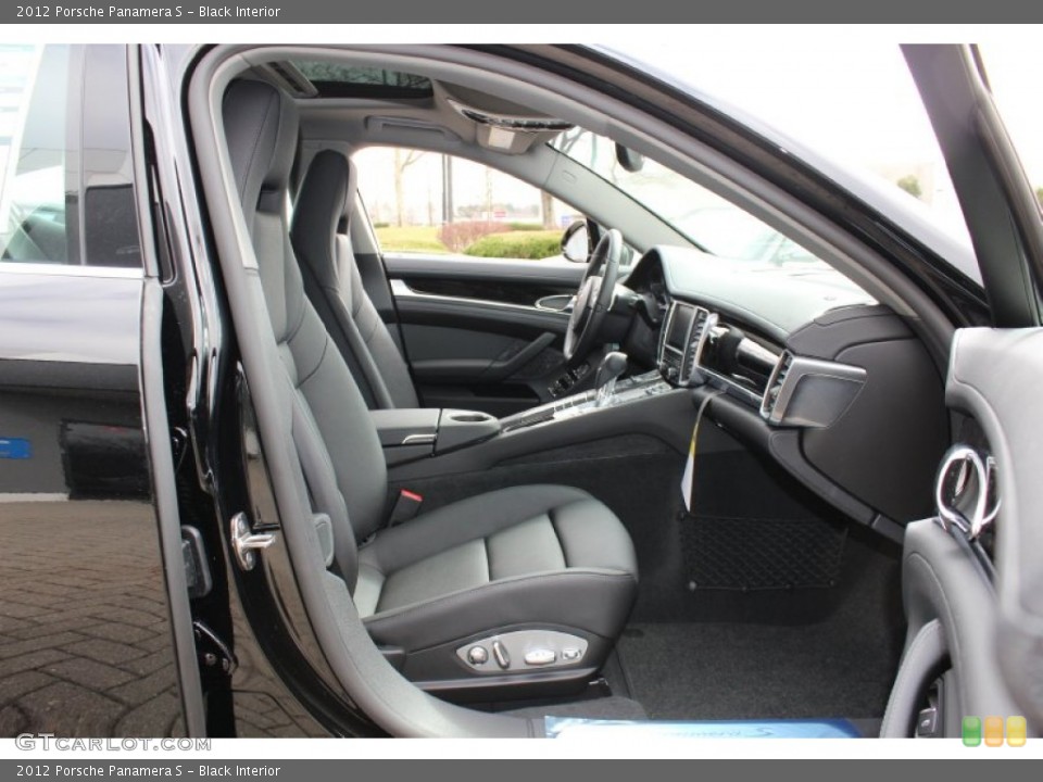 Black Interior Photo for the 2012 Porsche Panamera S #62430612