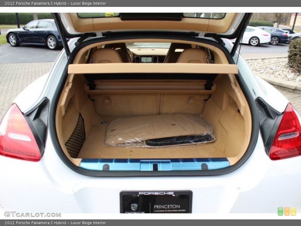Luxor Beige Interior Trunk for the 2012 Porsche Panamera S Hybrid #62431392