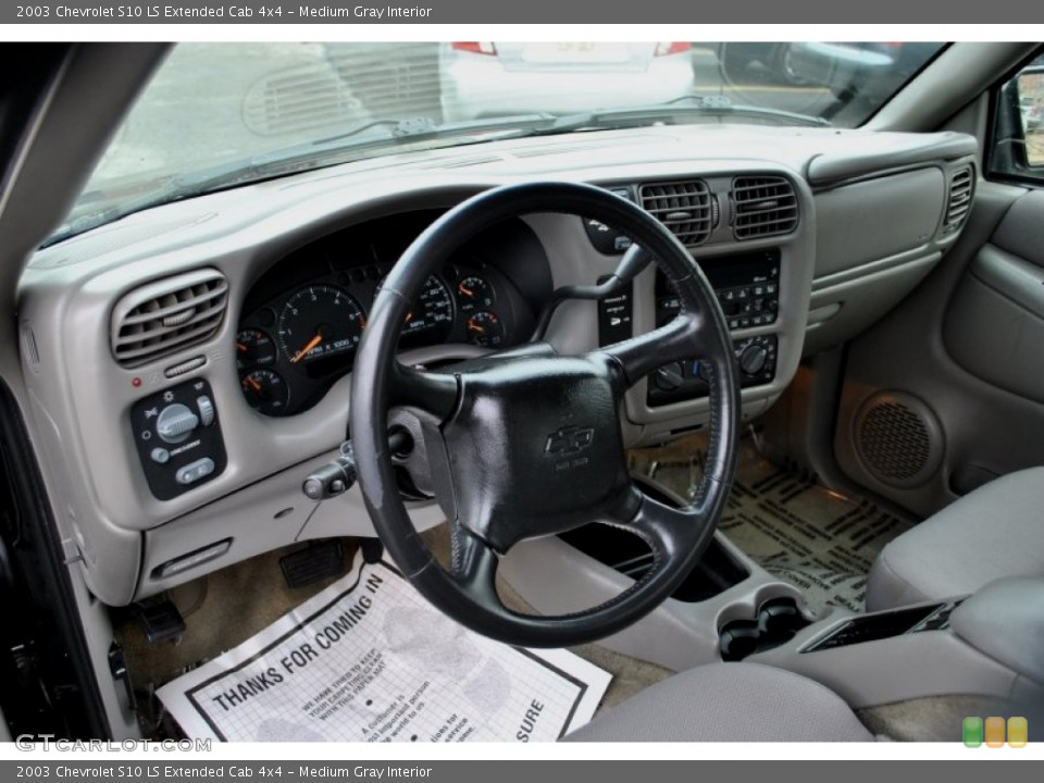 Medium Gray Interior Dashboard for the 2003 Chevrolet S10 LS Extended Cab 4x4 #62439841