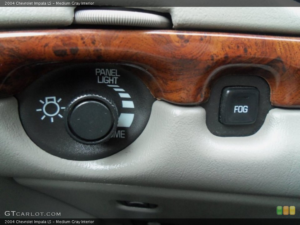 Medium Gray Interior Controls for the 2004 Chevrolet Impala LS #62449921
