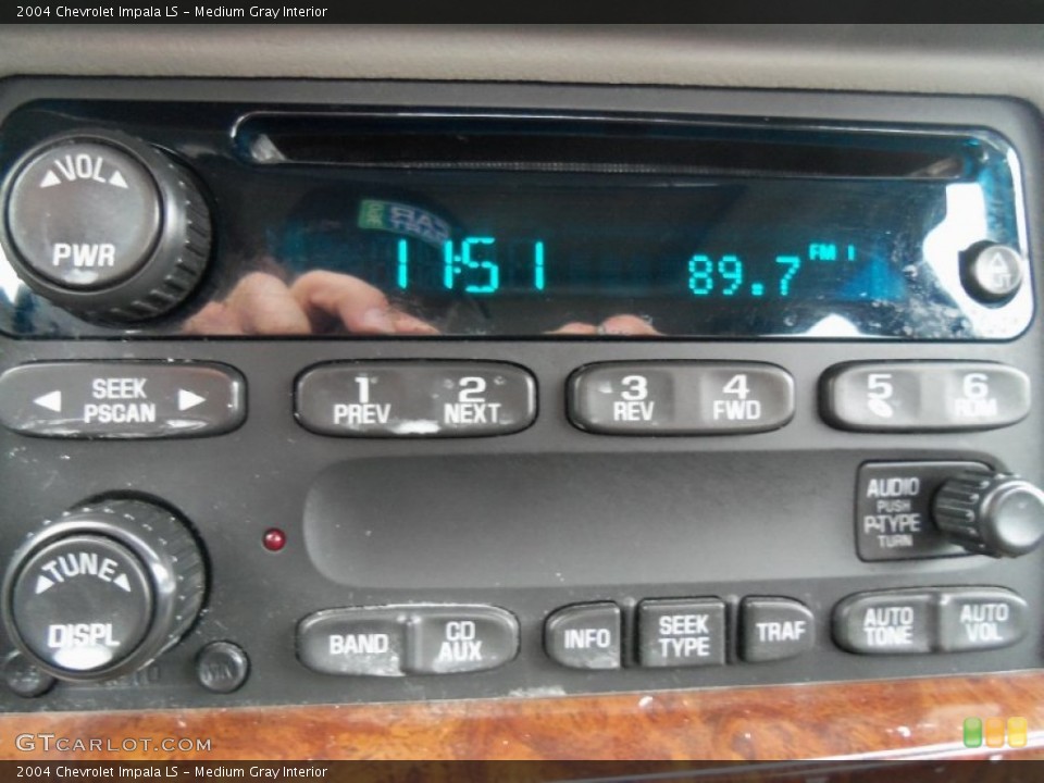 Medium Gray Interior Audio System for the 2004 Chevrolet Impala LS #62449979