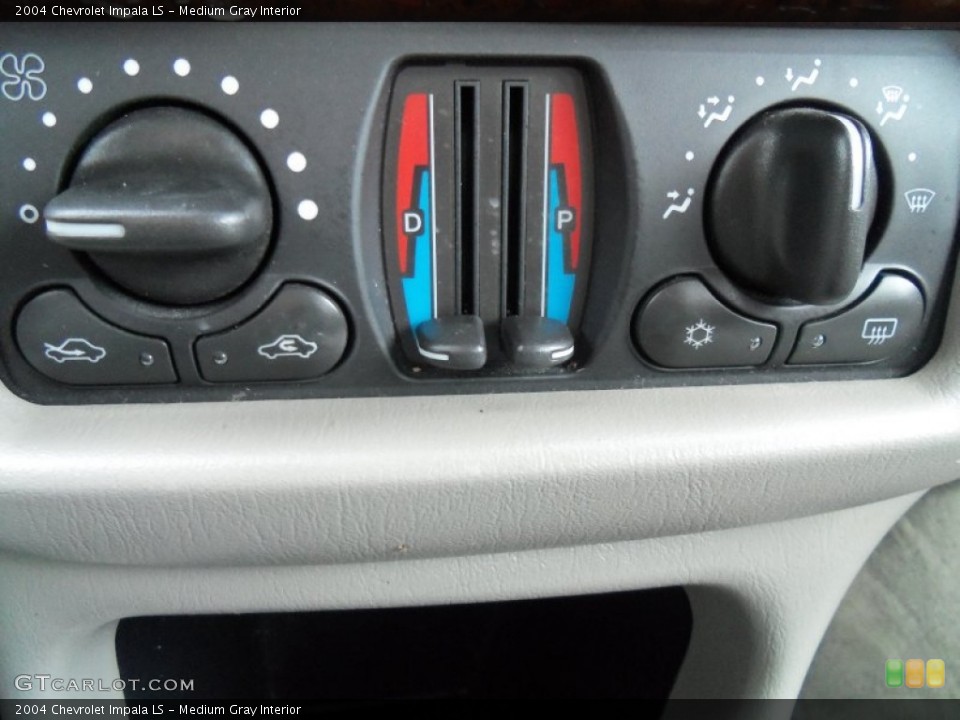 Medium Gray Interior Controls for the 2004 Chevrolet Impala LS #62449990